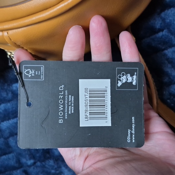 Bioworld Waffle Mickey Mouse Crossbody Bag New With Tags - Picture 3 of 17